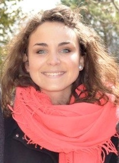 Trilingual. Passionate about marketing. Traveller, swimmer and skier.