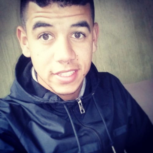 - saabio aqeele qe faaz de seeus erros e probleemas , os seeus aceertos ee as suaas soluçoes . sinceenoventa '
