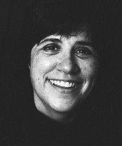 Author/screenwriter interested in enriching people's lives through books and movies. Bringing more Love and Light into the world. http://t.co/L9xd4fLxFo