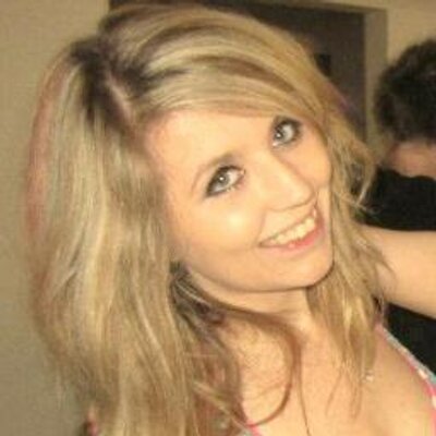 Amy Moss [Profiles] • Instagram, Twitter, TikTok | Foller