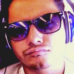 Dedicado á um jovem guitarrista com sentimentos profundos e com alma de poeta. [dono do @kobaboyprodigio]!