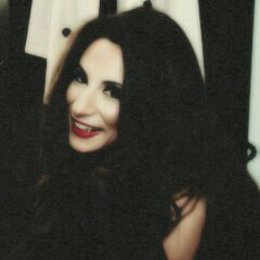 “Yo no llego sola, llego con ellos, yo no bailo sola, bailo con ellos'' ▲ {@magdalenabravi } la conocí el 19/10/12 a las 15:04♡