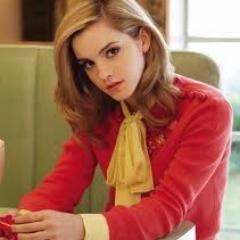 Bruja,mi mejor amigo es Harry Potter, la mayoría del tiempo la paso en la biblioteca #Potterits me dicen sangre sucia por no tener padres hechiceros. Hogwarts.