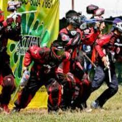 Amante del estudio, futbolista, taekwondista y jugador de paintball