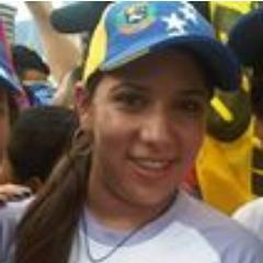 Soy una mezcla de timidez y atrevimiento,dulzura y amargura,perfección e imperfección.Un pedacito del universo hecho vida pero ¡Feliz Por Sobre todas las Cosas!
