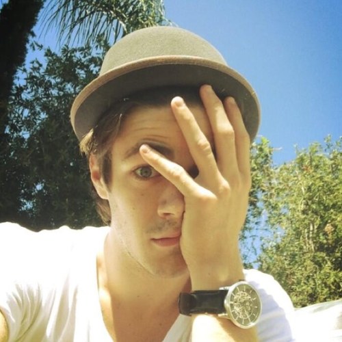 1st OFFICIAL Navy for @grantgust! If you're following me, I would hope you already follow him! If not, then get to it! ;)