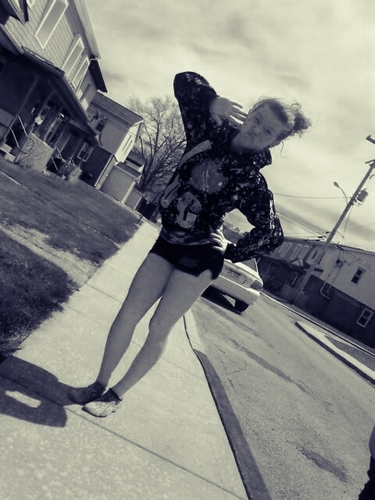 I love to play volleyball my bestii @HeStuckOnChexx #PhoenixPro #TeamAries #TeamAthelete #JCD