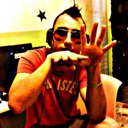 Soy coreografo y Bailarin de hip hop...