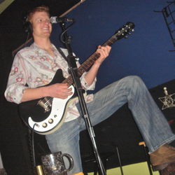 Music.Running.Skiing.Life. Hi, I'm Leif.