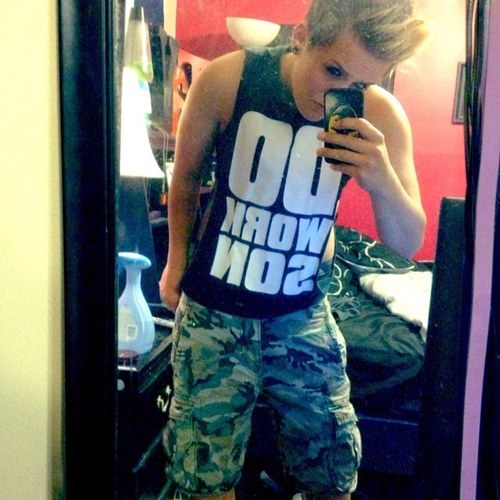 Tayy_Lynch's profile picture. :)