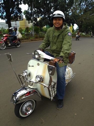 ibnuuhuhy's profile picture. Indonesian Ordinary man, MOD's, Clean, love rideing Vespa, Old fashion, British culture and sounds.