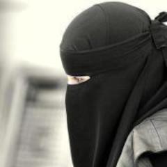 Assalammualaikum ツ Manusia yg sering leka dlm segala hal . Ingin mengubah hidup dn mncari erti SOLEHAH . Kamu follow dn InshaaAllah sy akn follow kembali ッ