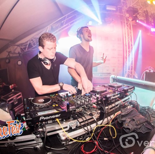 Allround DJ's.