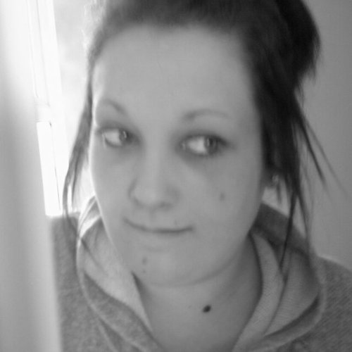 Mother, homemaker and best friend  ♥ #TeamFollowBack :)