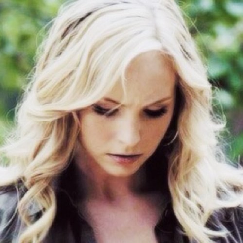 Forbeslovesyew's profile picture. My blood turns to poison my lips turn into a suductive trap dont underestamate the allure of darkness even the purest of hearts are drawn to it.