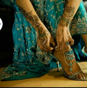 ‏الوحده ليست كما يدعون(نفسيه)هي غالبآ ما تكون ارتقاء ب(الذات)اكثر واﻻبتعاد عن نفاق البشر.. kik:mahawyalhosani