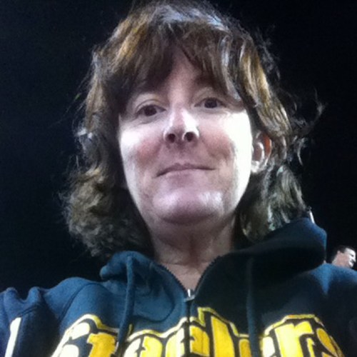 A transplanted Hoosier 💛Devoted Steelers fan 🖤 Romance writer ❤️Family blogger 👨‍👩‍👧‍👦 Residing in the sunshine state☀️