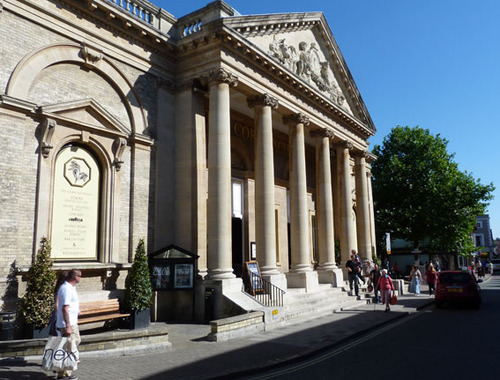 A local property portal for Bury St Edmunds, Suffolk. Estate Agents, Education, Planning and other local news to help people wanting to move here