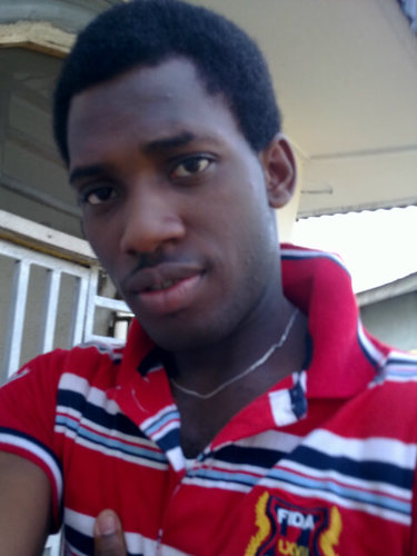 I am a 9ice, easy going dude dat lyks meeting new people, knowin dia differences n how 2 associate wit dem.