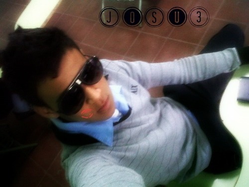 yo soy un chavo super trankilo ful amigable super cariñoso :*