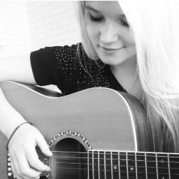 Zang Dans Gitaar Piano || albeda rosestraat s13b|| beating my eating disorder||