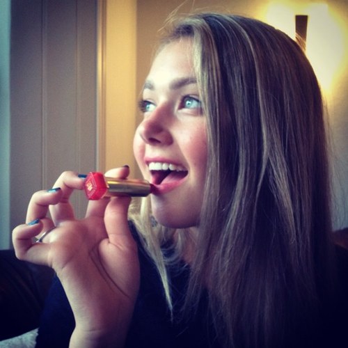 ingeerlise's profile picture. Cheers to the freakin' weekend