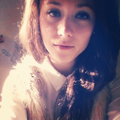 carmenbeeker's profile picture. 