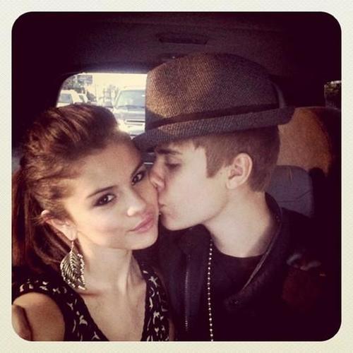 We all 3 Bieber & Gomez