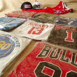 Réplicas de la mejor calidad.
Camisetas NBA 25€ envío gratis.Ropa urbana, zapatillas,gorras.
Más info en tupedidoaqui@hotmail.es 
Catálogo NBA y gorras-