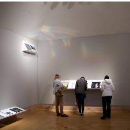 thomsenSONJA's profile picture. artist working with light, space and image