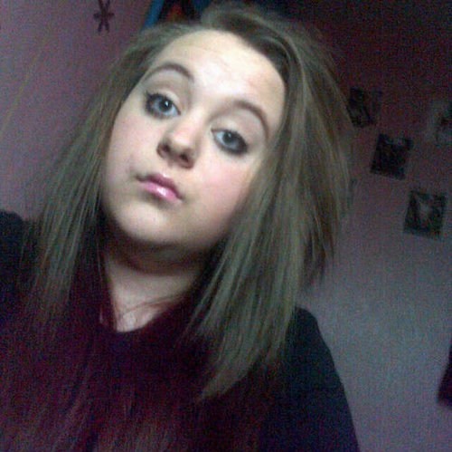 Follow me, I ALWAYS follow back, but if I follow you and you don't follow back, you WILL be losing a follower :)