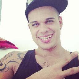 Twitter de Fãs do @LevanoizOficial  ; * , feito para demonstrarmos o carinho que sentimos por eles . é Fã? Siga-nos .