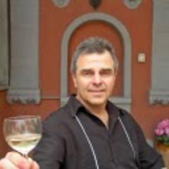 Hi! I'm an Internet Marketer, an awesome dad&husband. A World Traveler & a sports fan! Oh, and a good cold Beer! Let's connect & share what we know!