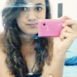 Eu que vivo com α cαbeçα nα luα, com músicα no ouvido e corαção nα bocα :)
eu sou meninα e mulher, eu sei muito bem o que quero.