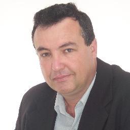 Professor, Consultor e Investidor . Presidente das Obras Sociais Mariliana Barbosa.