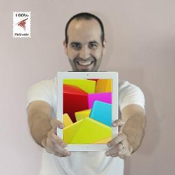 Director de arte, creativo y cofundador en Anfora gráfica e interactiva. Aficionado a la fotografía