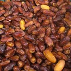 استيراد وتصدير وبيع وشراء التمور الى جميع انحاء العالم
