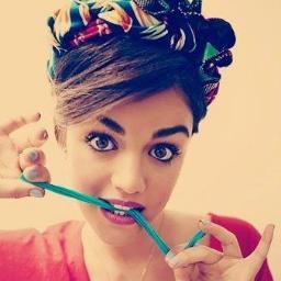 Hermana de Gale, Rory y Vick y hija de Hazelle. Una Hawthorne sexy y salvaje (cuando quiere), 17 años. #SpanishHGFakes.