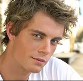 Al3xanderWilson's profile picture. Im alexander, my dad is @D3adp00lbaby my mother is @Rose_HauntYou. Im fifteen. // rp, single bi //