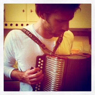 HaakonWheeler's profile picture. Osloboende Haugesunder. Jobber i tv og sånn.