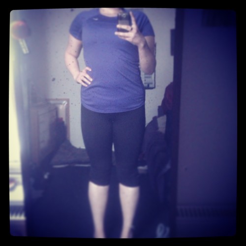 c0mmittedtofit's profile picture. (5'2) HW: 200 SW: 170 CW:154 GW: CONFIDENT!! HBF: 45% CBF:24.7% GBF:18% [AVI IS ME]