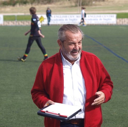 Orgulloso de ser español. Doctor en ciencias fisicas e internacional en rugby. #AE