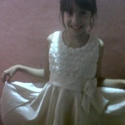Hola soy valentina,/ tengo 9 años/ me gusta el color Rosa / soy de Argentina/ soy fanatica de moster high ♥