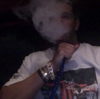 DrakeDrizzyFan's profile picture. i love drake.