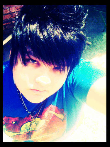 ✗✗Awesome bands ,sports, music, piercings and tattoos☺ Geek under cover , writer and serious gamer!✗✗