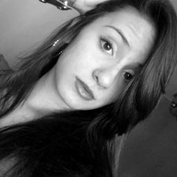 14 years old, Brazilian girl, crazy, has some problems, has something hidden, love my boyfriend, love my family, not have enemies, just that. @macacaju lov u.