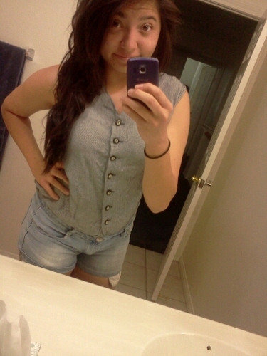 JasmineRenee| 17 | C/o 2014 | #SoccerPlayaForLife | Honduran roots && proud of it.! | Cali raised |