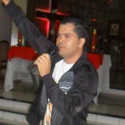 Minha missão é evangelizar, uso minha voz para louvar o Senhor. Segundo ano com Canção Nova