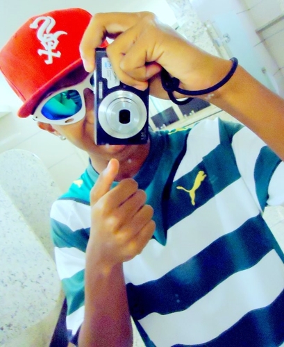 São paulino, ariano, Solteiro ! 


P.D.M                          énois (y)