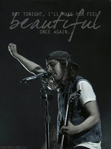 lyricsh8's profile picture. these are just lyrics of BVB,OM&M,PTV,SWS,SS,FIR,DTF,ETC.